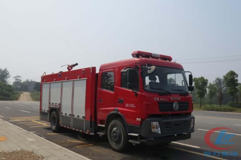 程力东风专底泡沫消防车